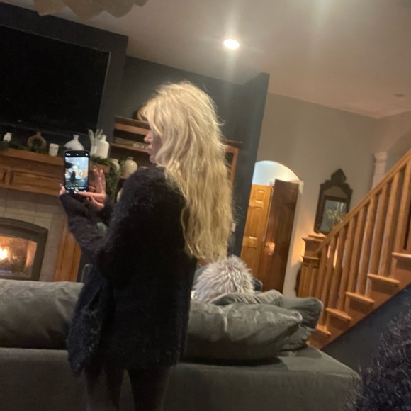 Hollister Black Cardigan Sweater s/xs nwot Cozy Fuzzy Design - Picture 6 of 6